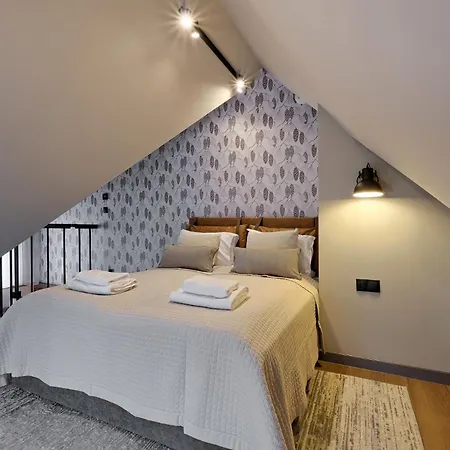 Ski, Odkryj-bialke 3*